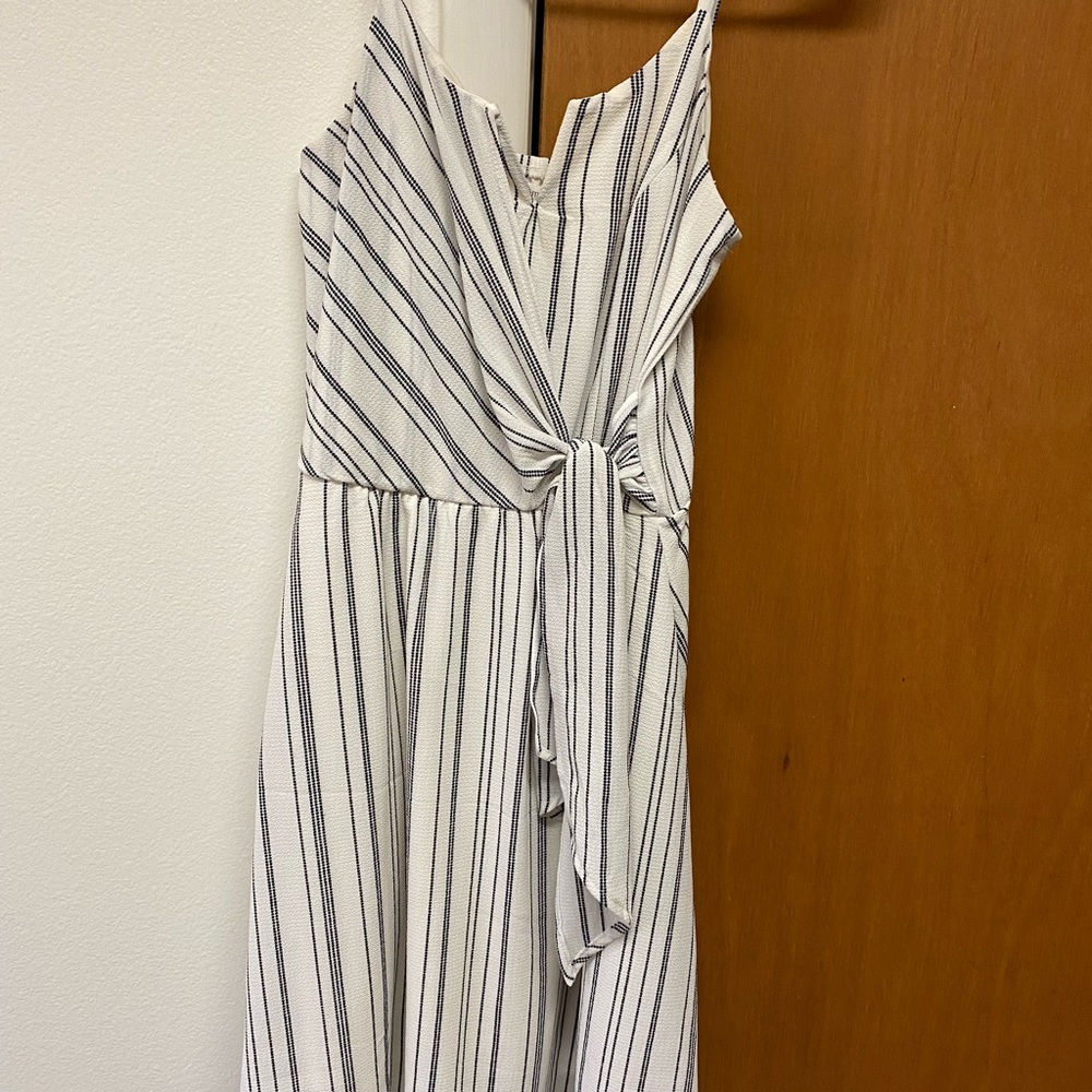 Maurice’s dress with tie front. Size XS